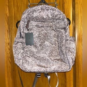 *NWT* DANSKIN LOWRY
LARGE BACKPACK (PLUM)